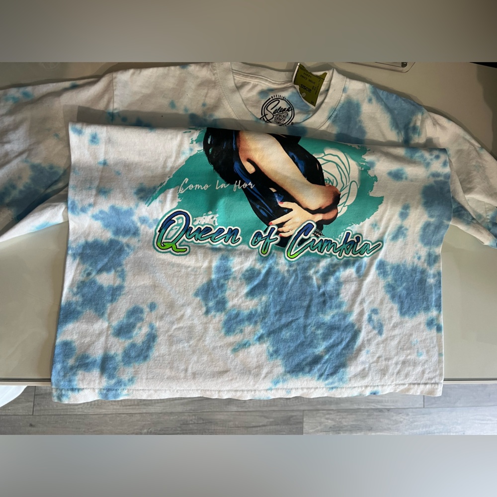 Selena Graphic Tie-Dye Tee - White & Light Blue - Picture 2 of 3